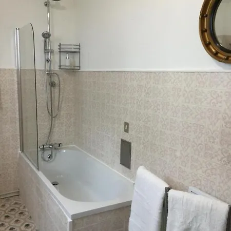Casa Davina Alojamento de Acomodação e Pequeno-almoço 3*