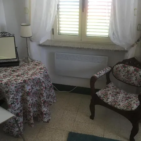 לינה וארוחת בוקר Casa Davina