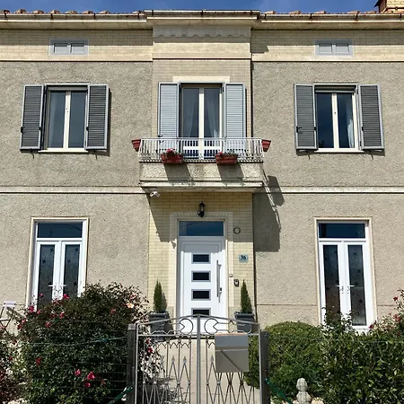 Casa Davina Alojamento de Acomodação e Pequeno-almoço 3*